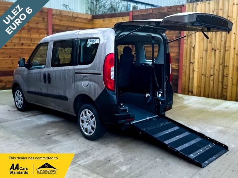 2018 Fiat Doblo 4 Seat Petrol Wheelchair Accessible Disabled Access Vehicle WAV MPV Petrol Manual