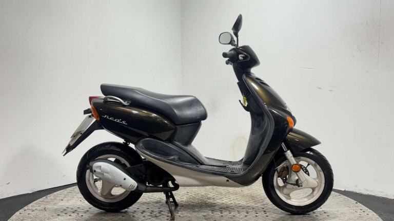 Yamaha Yn 2000 2 stroke scooter 4k classic 2T bike non runner 50cc