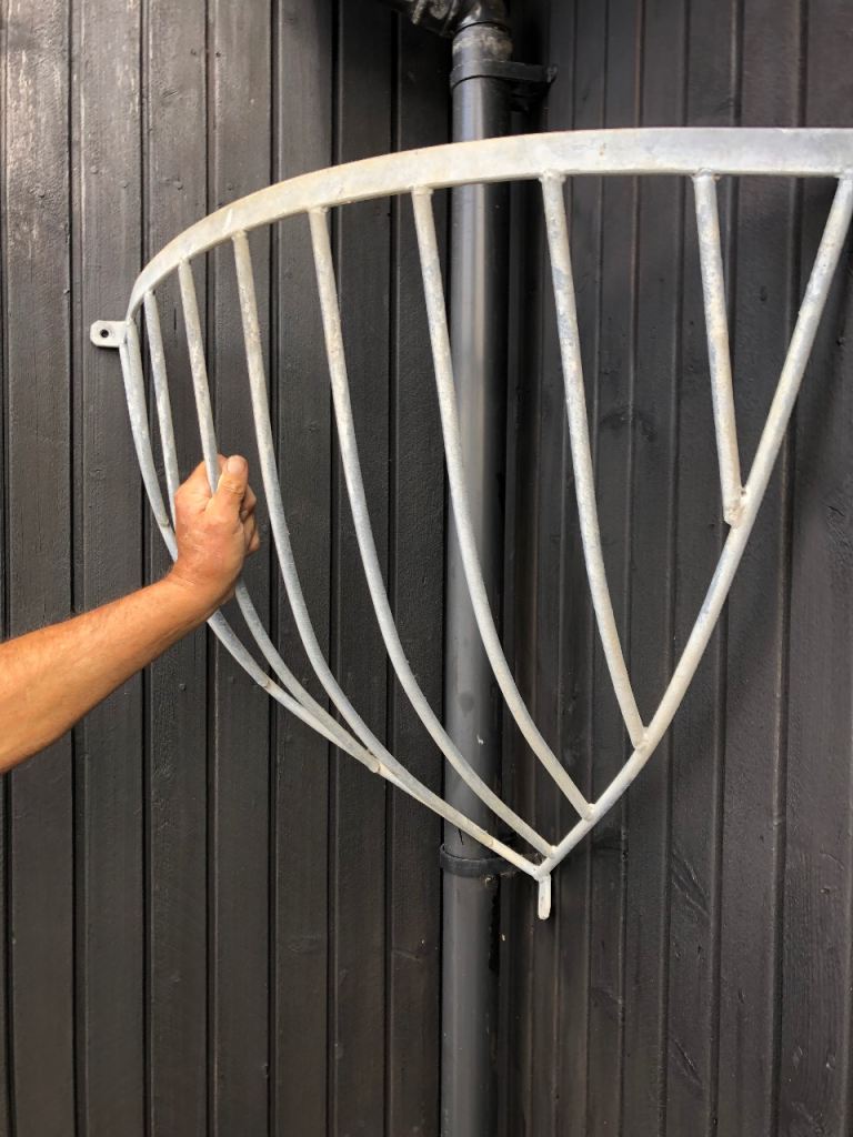 Vintage corner bay rack.