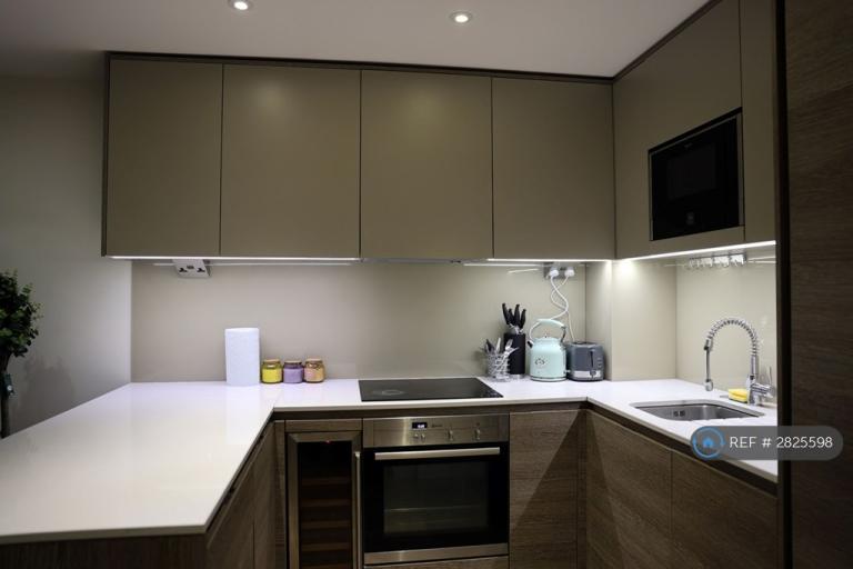 1 bedroom flat in Goldhawk House, London, NW9 (1 bed) (#2825598)