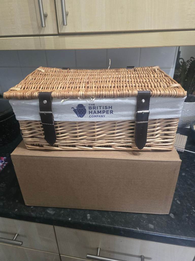 Wicker Gift Hamper / Basket