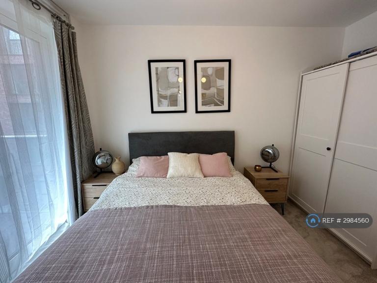 1 bedroom in Thunderer Street, London, E13 (#2984560)