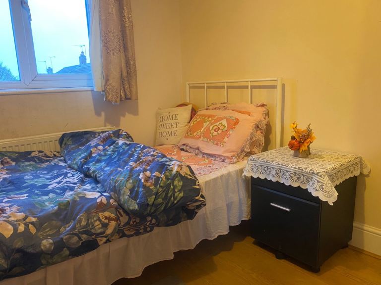 Single room for rent