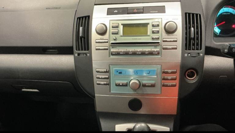 Toyota verso automatic 1.8 petrol 7 seaters ulezfree 