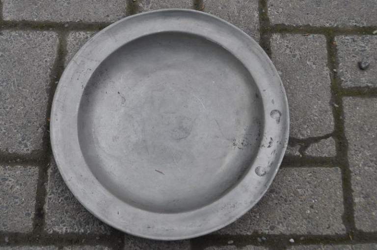 Victorian pewter dish