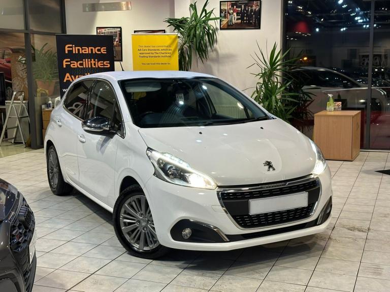 PEUGEOT 208 1.2 PureTech Allure 2017