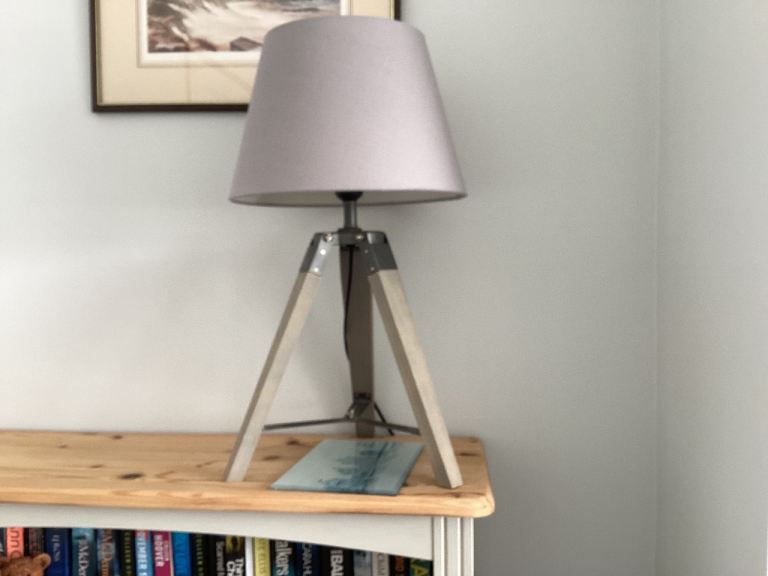 Modern table lamp
