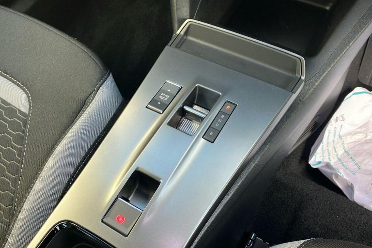  Vauxhall Mokka Electric 54kwh Design Suv 5dr Electric Auto 156 Ps Electric