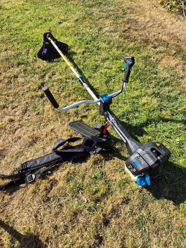 Mac Allister Petrol Strimmer - Exc Condition starts runs cuts perfect