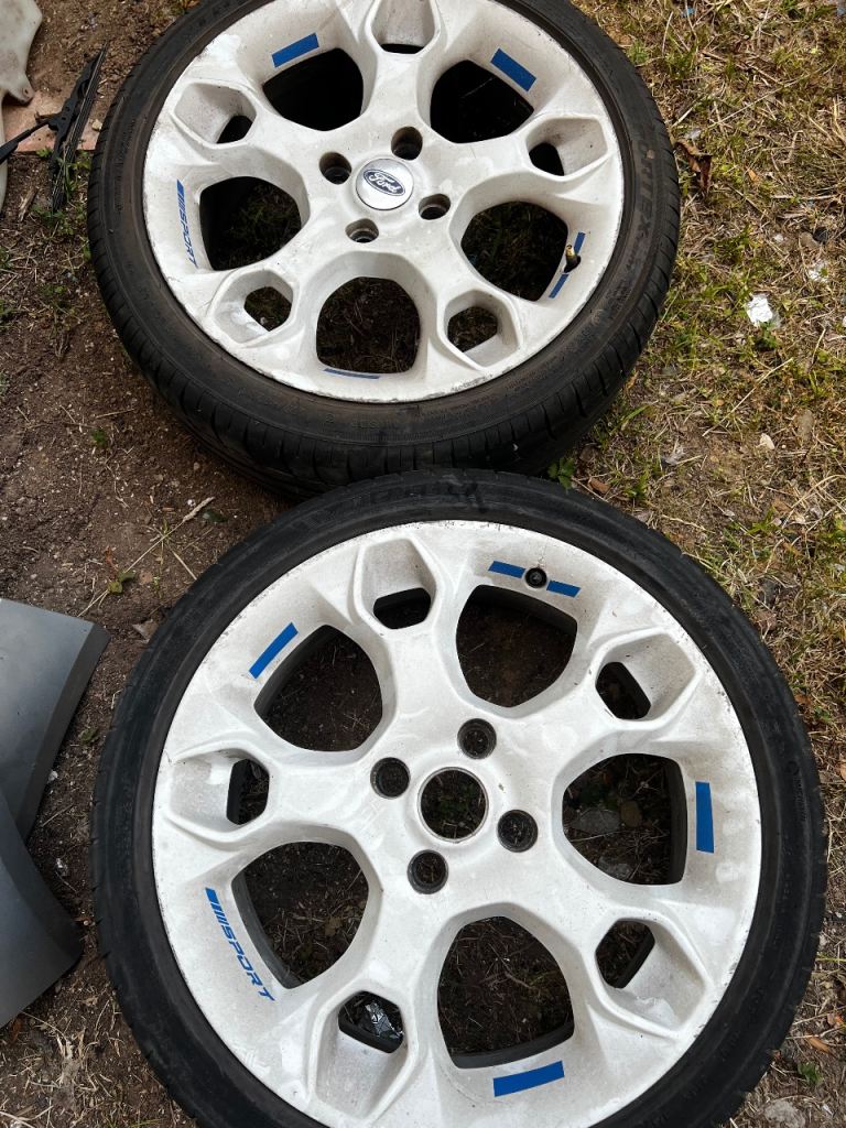 Ford fiesta st rims an tyres 