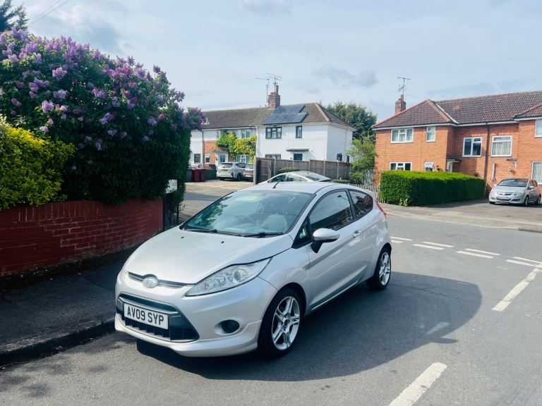 Ford Fiesta Zetec S 1.6 Tdci Clean Car 5-Month Mot £20 Tax Bargain