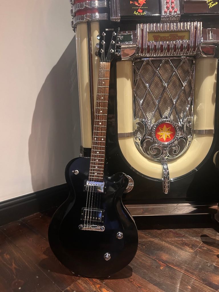 Guitar and bass offers only nothin silly