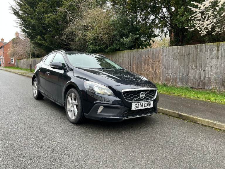 2014 Volvo V40 Cross Country LUX D3 NAV Geartronic Automatic Hatchback 