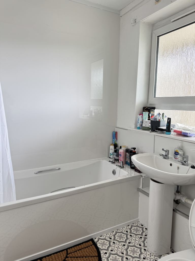 1 Bedroom Council Flat in Greenock – Looking for Glasgow Mutual Exchange