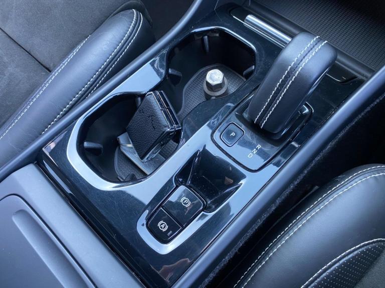 2018 Volvo XC40 2.0 D4 R-Design Pro Auto AWD Euro 6 (s/s) 5dr ESTATE Diesel Automatic