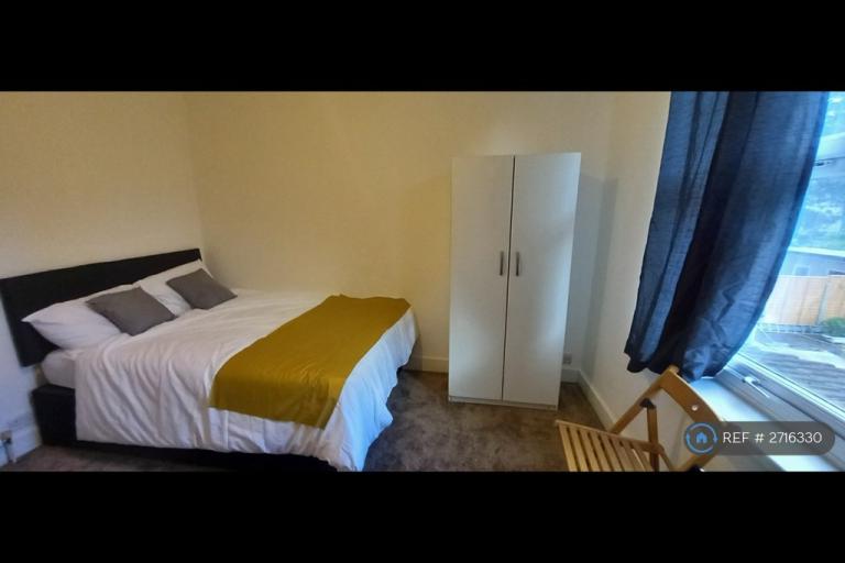 1 bedroom in Stevenage Road, London, E6 (#2716330)