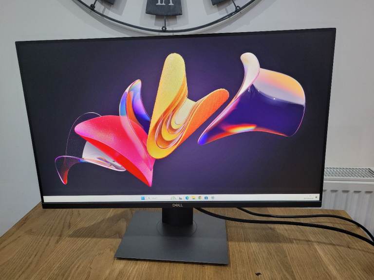 Dell P2719HC 27" Full HD IPS USB-C Monitor HDMI DisplayPort Height Adjustable VGC