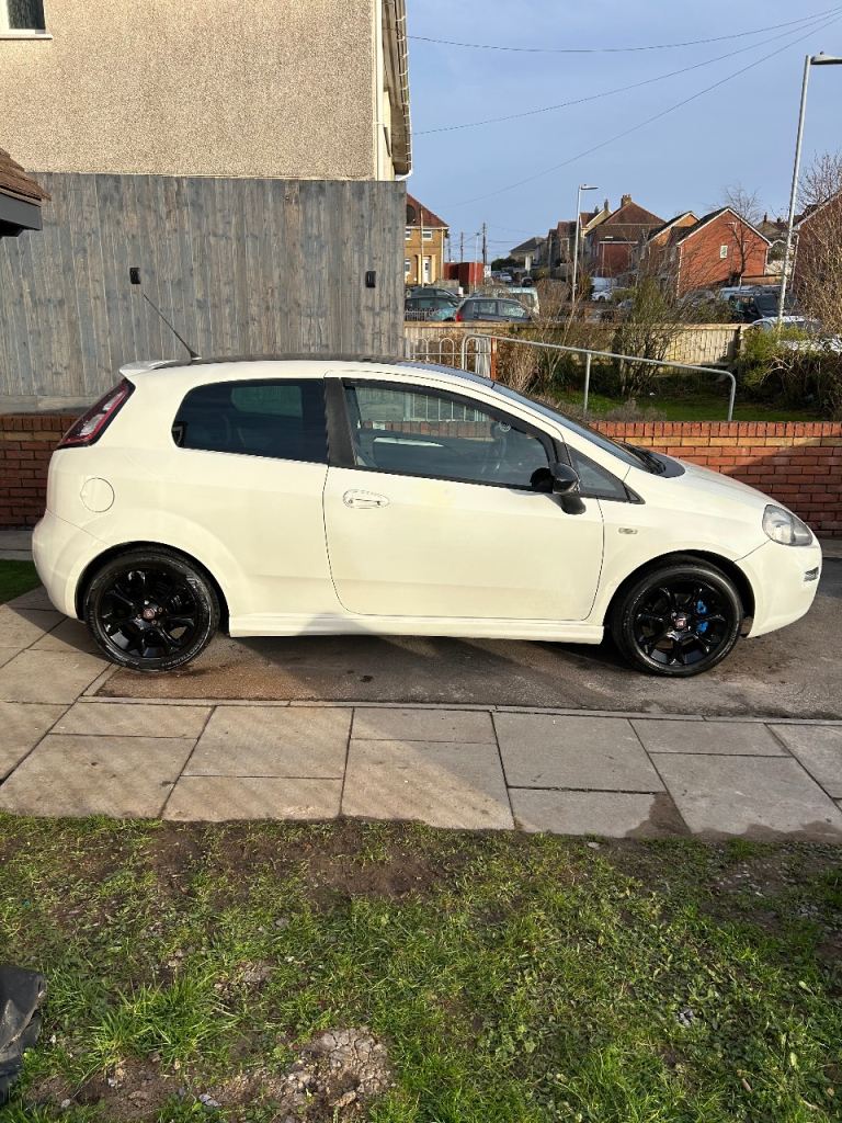 Fiat, PUNTO, Hatchback, 2013, Manual, 1368 (cc), 3 doors