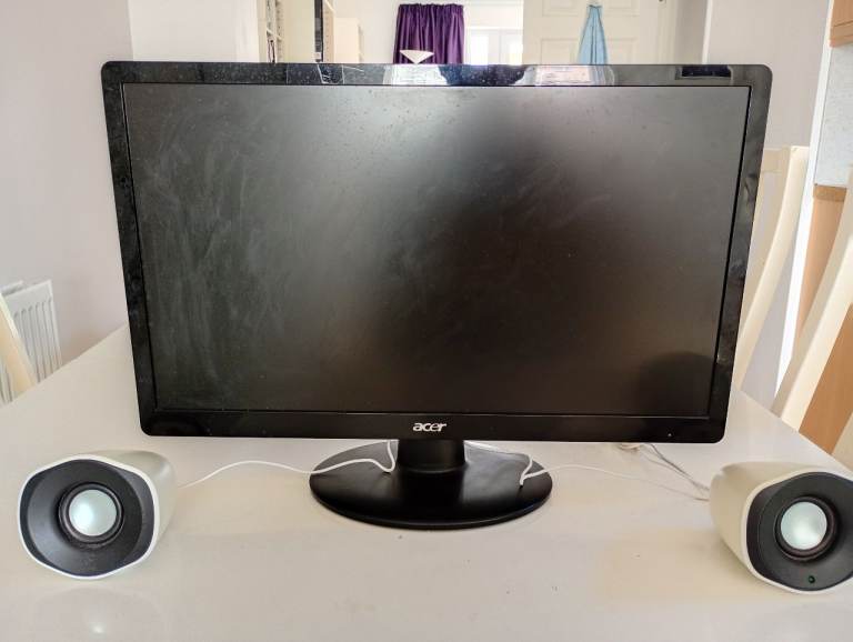 Acer 22" Computer Monitor with Speakers