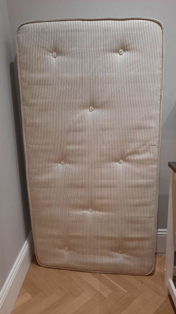 Single mattress