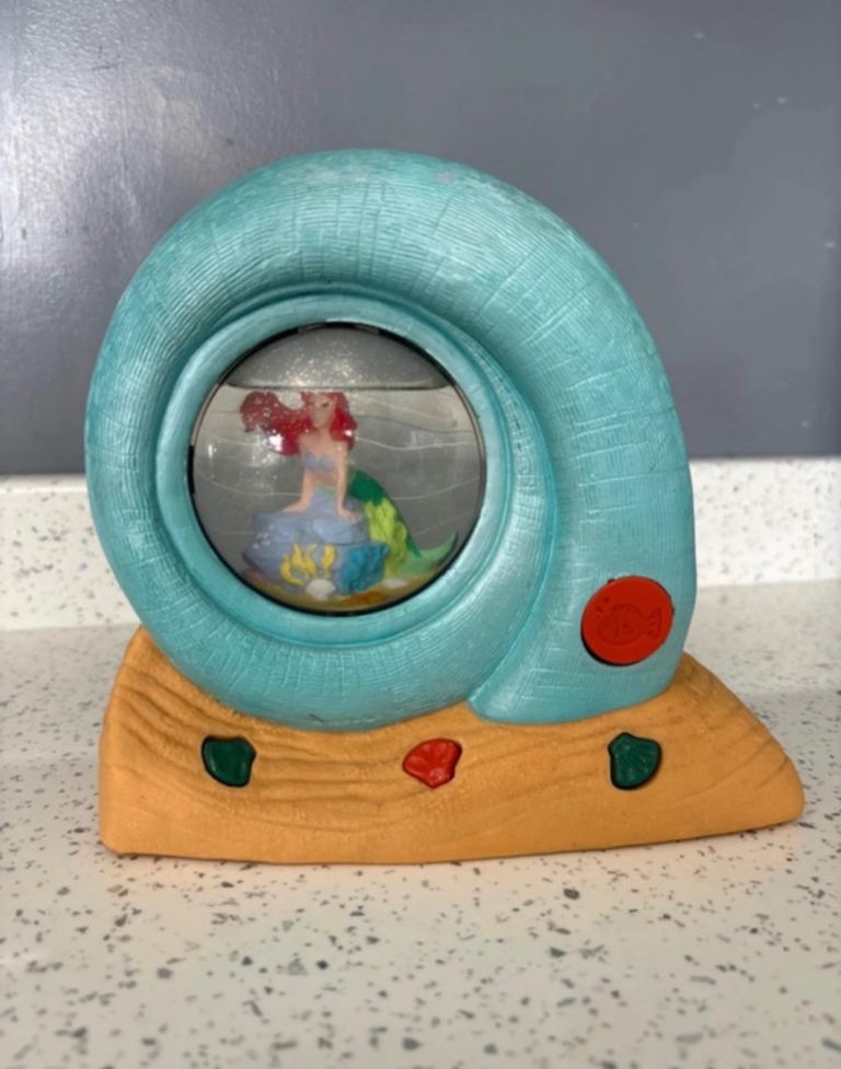 Extremely RARE little mermaid snow globe