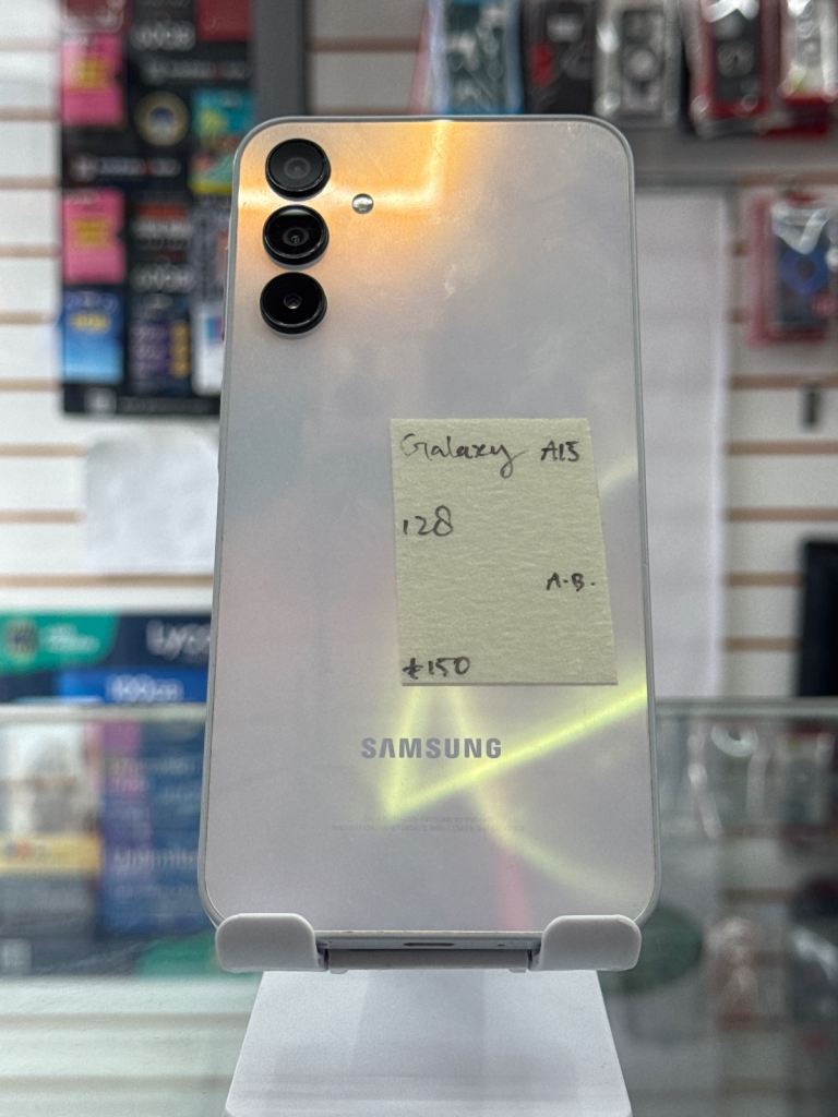 Samsung Galaxy A15 128GB - White, As Good As New
