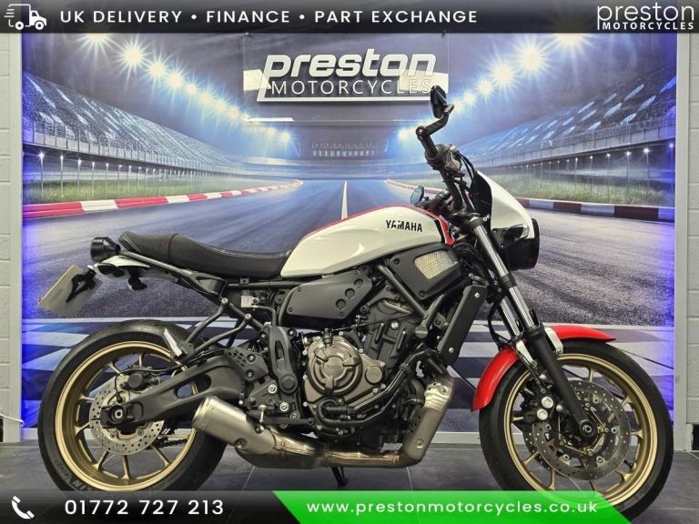 YAMAHA XSR 700
