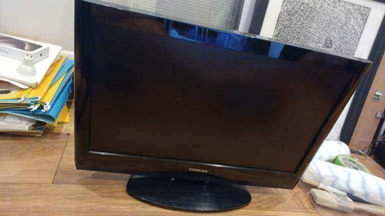 Toshiba Black Flat Screen TV – Good Condition