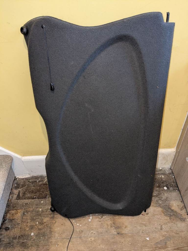 Parcel shelf for Ford Focus