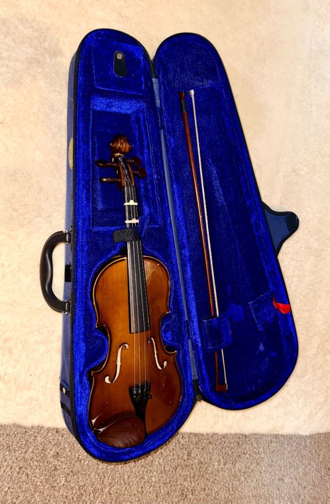 image for Stentor Standard Violin 1/4 and Blue Lightweight Violin Case by Stentor
