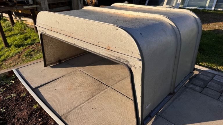 Landrover Defender 90 Ifor Williams canopy