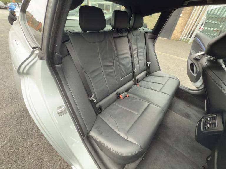 2018 BMW 3 Series 320d xDrive M Sport 5dr Step Auto [Business Media] HATCHBACK DIESEL Automatic