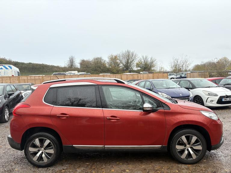PEUGEOT 2008 1.2 PureTech Allure 2015