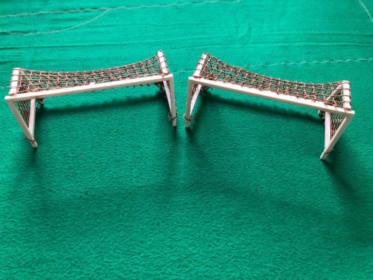 c 1970 SUBBUTEO FOOTBALL SET NN SMALL BROWN NET GOALS, very good condition