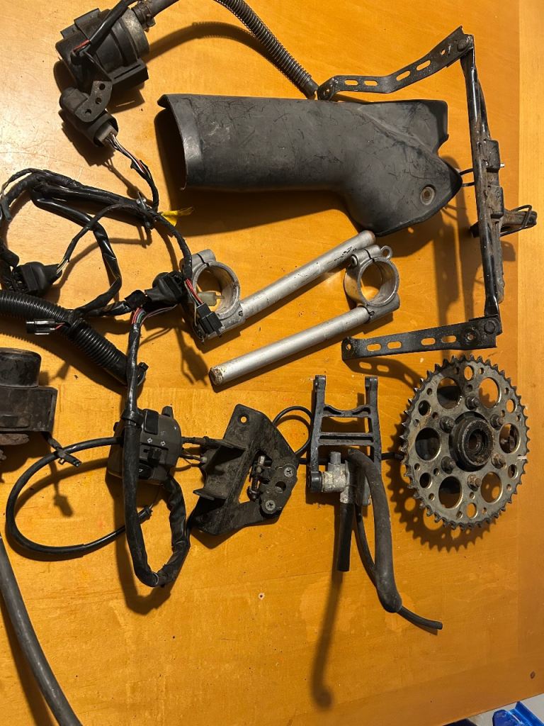 Kawasaki zx6 1995 parts bundle