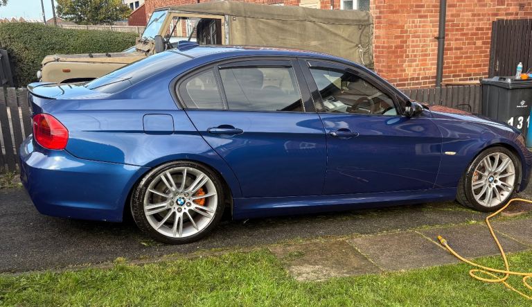 BMW, 3 SERIES, Saloon, 2006, Manual, 2993 (cc), 4 doors