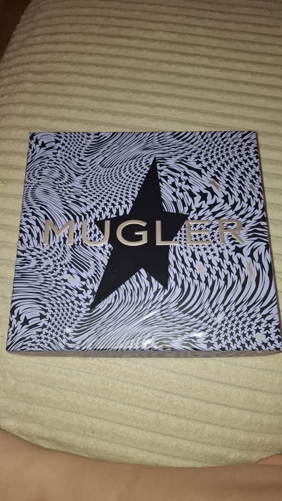 Mugler Alien Perfume & Body lotion gift set 