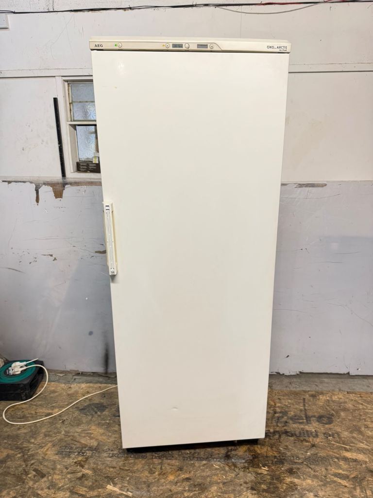 AEG ÖKO ARCTIS 2794 GA Freestanding Freezer – White, Good Condition