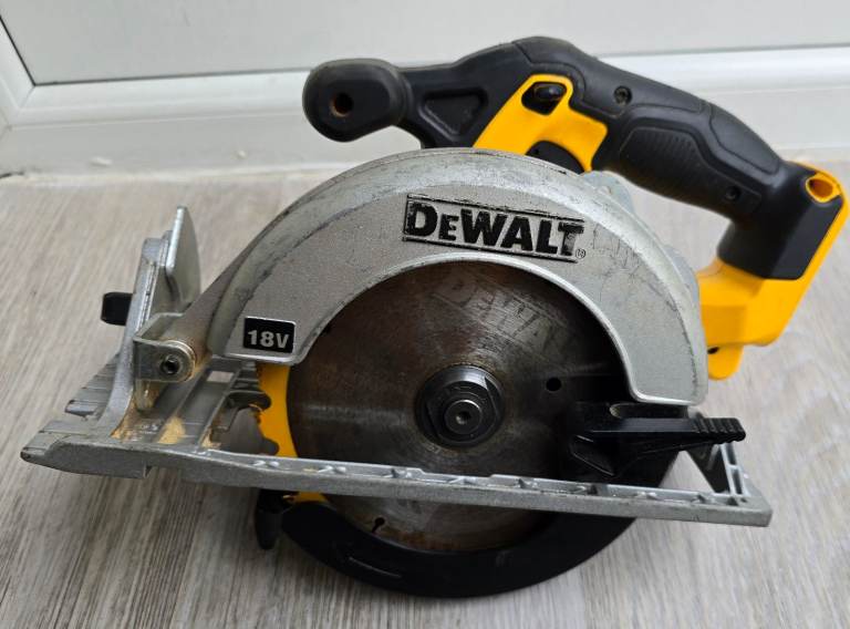 Dewalt, DCS391,Cordless Circular Saw Only Body Without Battery And Charger 18v 