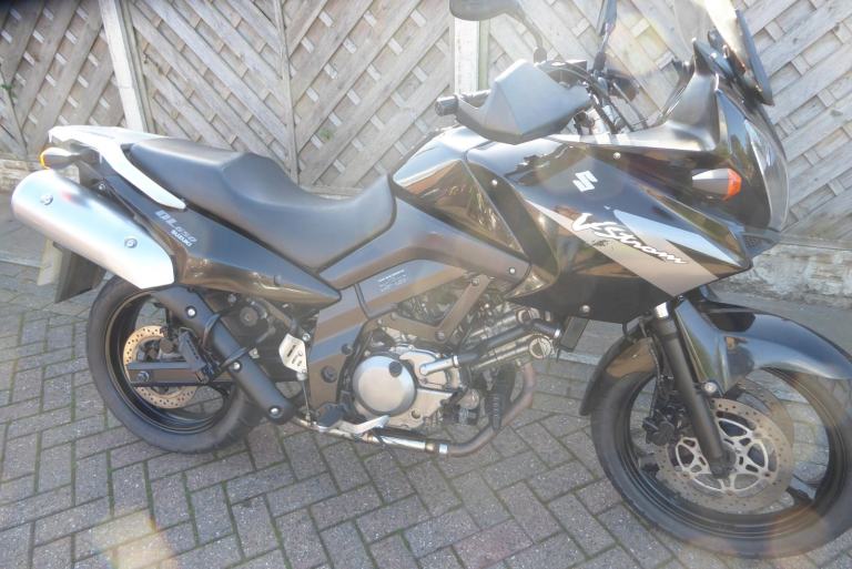 SUZUKI V STROM 650 05 REG LOW MILES NEW BATTERY 1 YEARS MOT