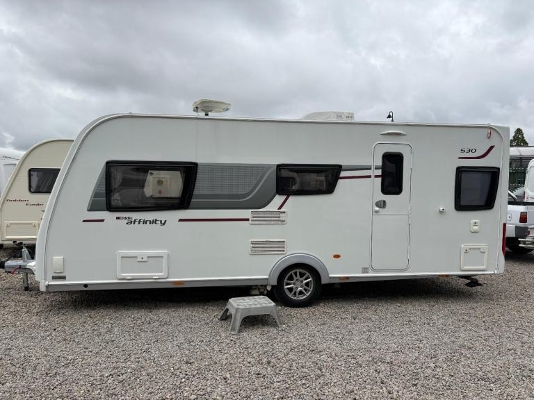 ELDDIS AFFINITY 530 - 3 BERTH CARAVAN + AIR CONDITIONING + MOTORMOVER