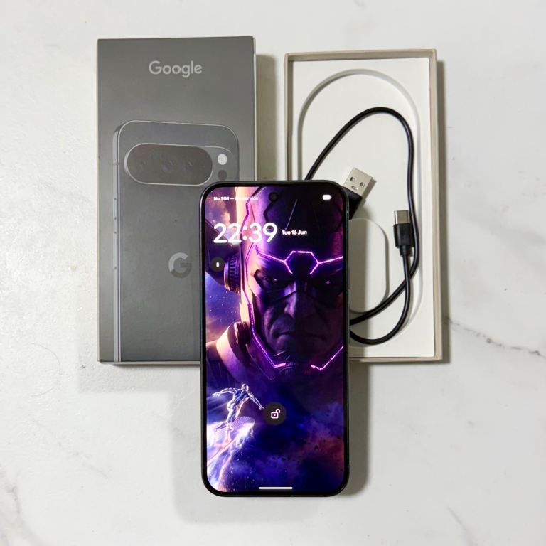 Google Pixel 10 Pro XL 512GB Unlocked (Excellent Condition) With Box, Charger & Case