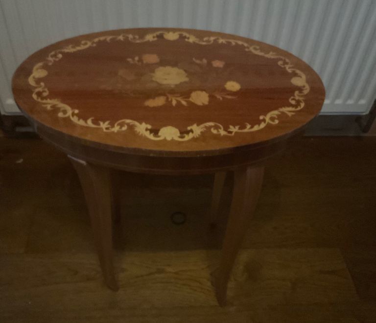 Antique Small cute dressing / bedside table