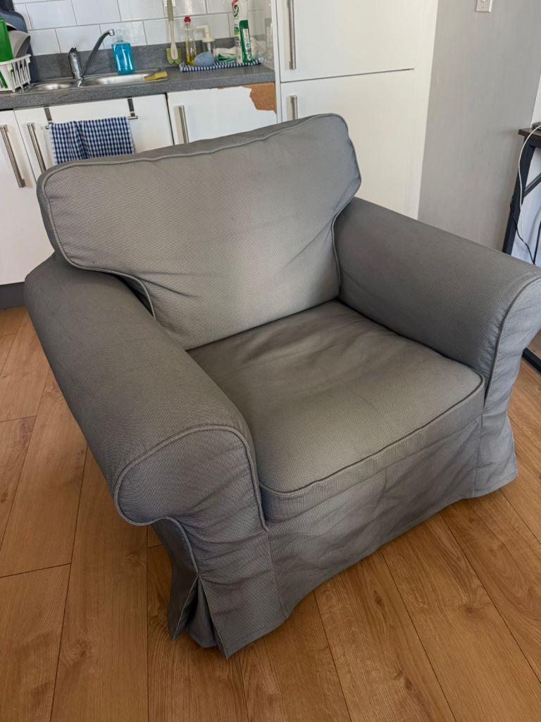 Armchair / Snuggle Chair
