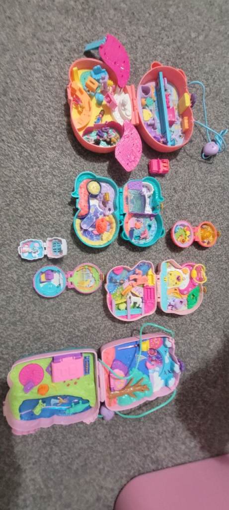 Polly pockets 