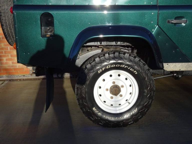 2016 Land Rover Defender Station Wagon TDCi [2.2] WINDOW VAN DIESEL Manual