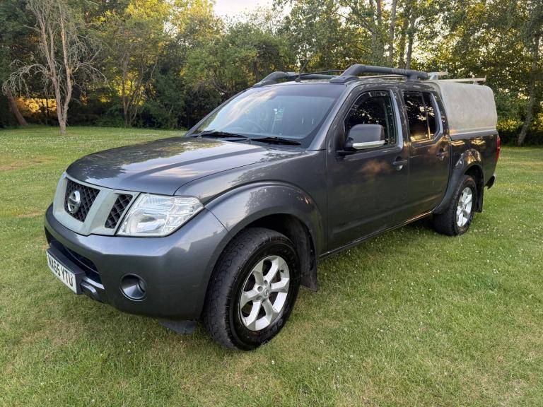 2015 Nissan Navara Double Cab Pick Up Visia 2.5dCi 144 4WD Double Cab Pick-up  Diesel Manual