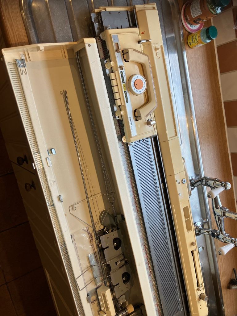 Brother Knitting Machine KH840 – Beige, Good Condition