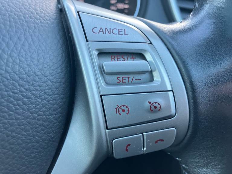 2017 Nissan Qashqai 1.5 dCi N-Connecta 5dr SUV DIESEL Manual