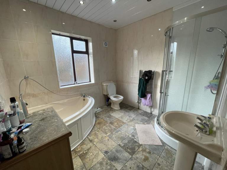 Student Room Available